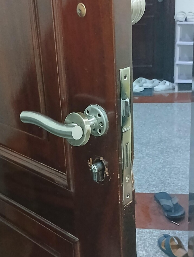 door locklock repair & installation - 6