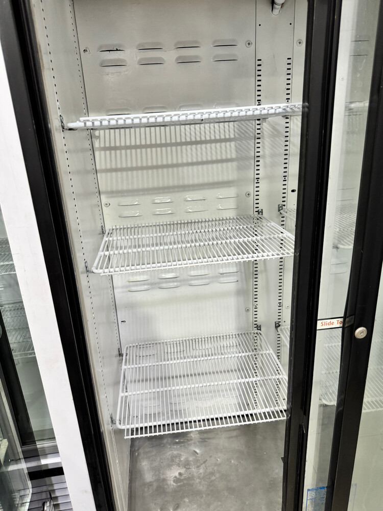 Double door chiller - 2