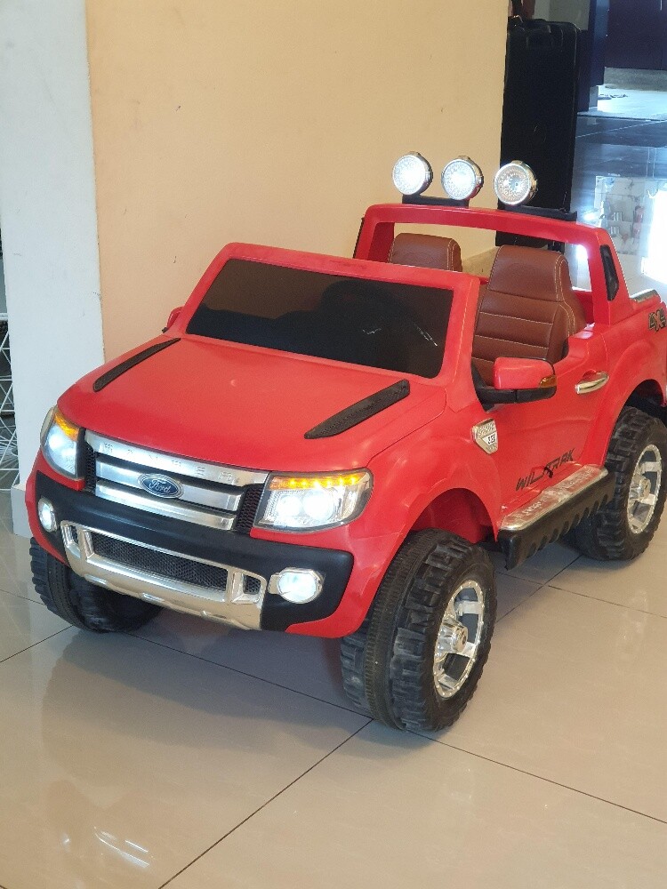 Kids Ride on Car rechargeable - 1