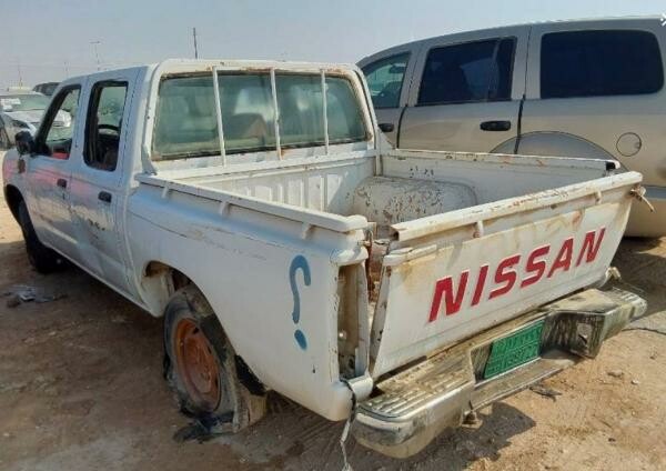 NISSAN PICKUP 2006 - 8