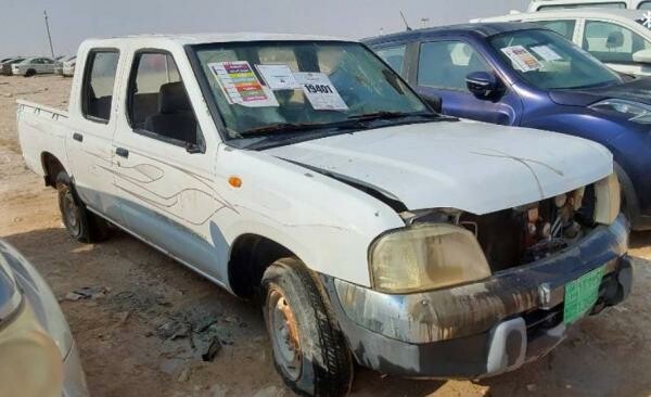 NISSAN PICKUP 2006 - 3