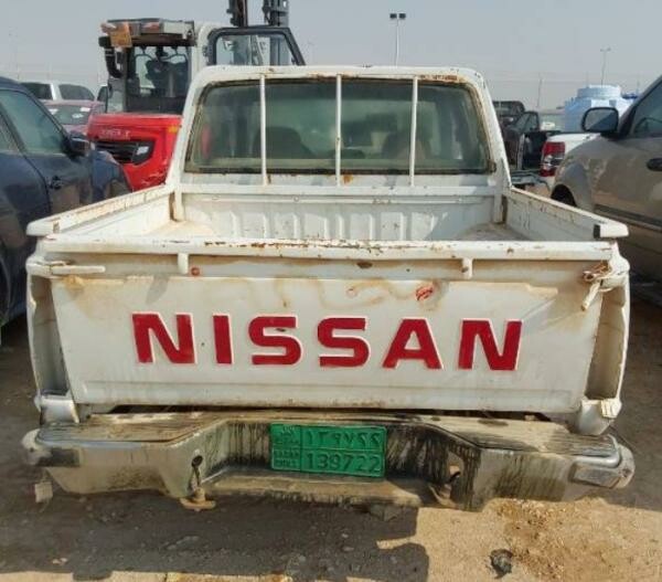 NISSAN PICKUP 2006 - 4