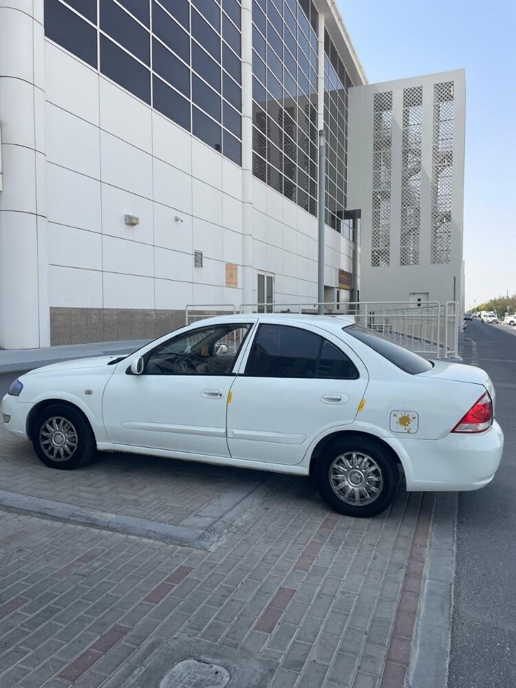 Nissan sunny - 3