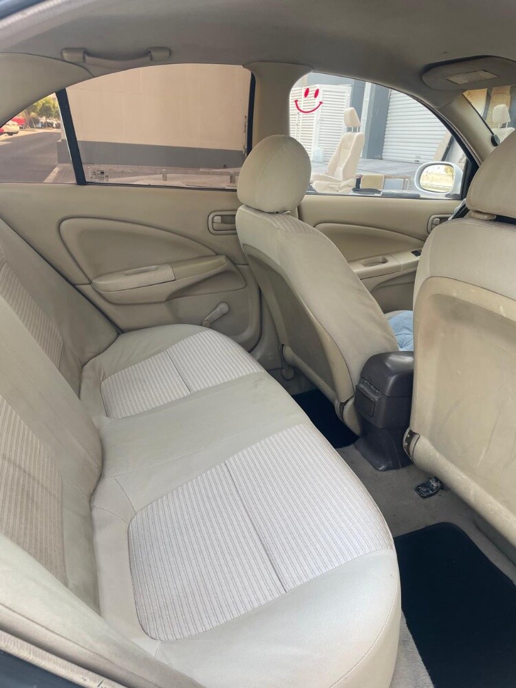 Nissan sunny - 5