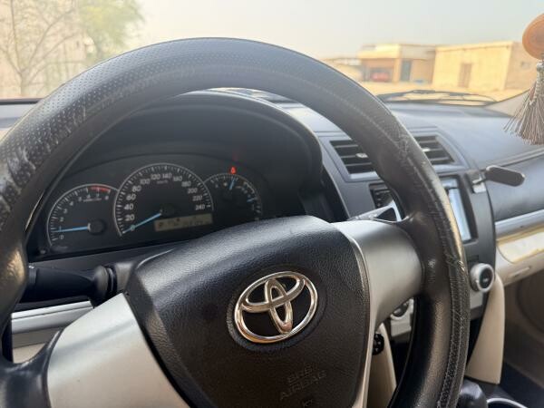 Toyota Camery 2014 - 13