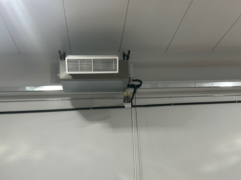 Ducted Ac good condition - 7