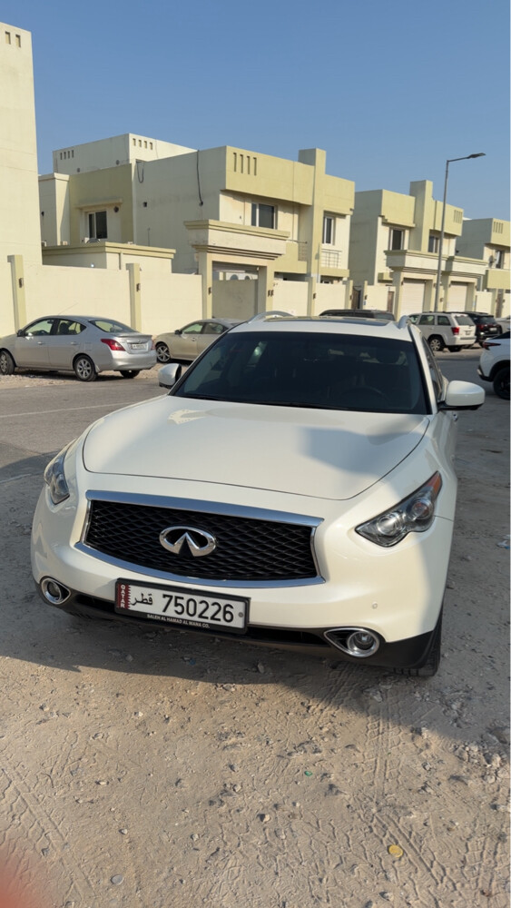 Infiniti QX70 - 5