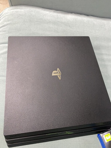 PS4 pro - 1