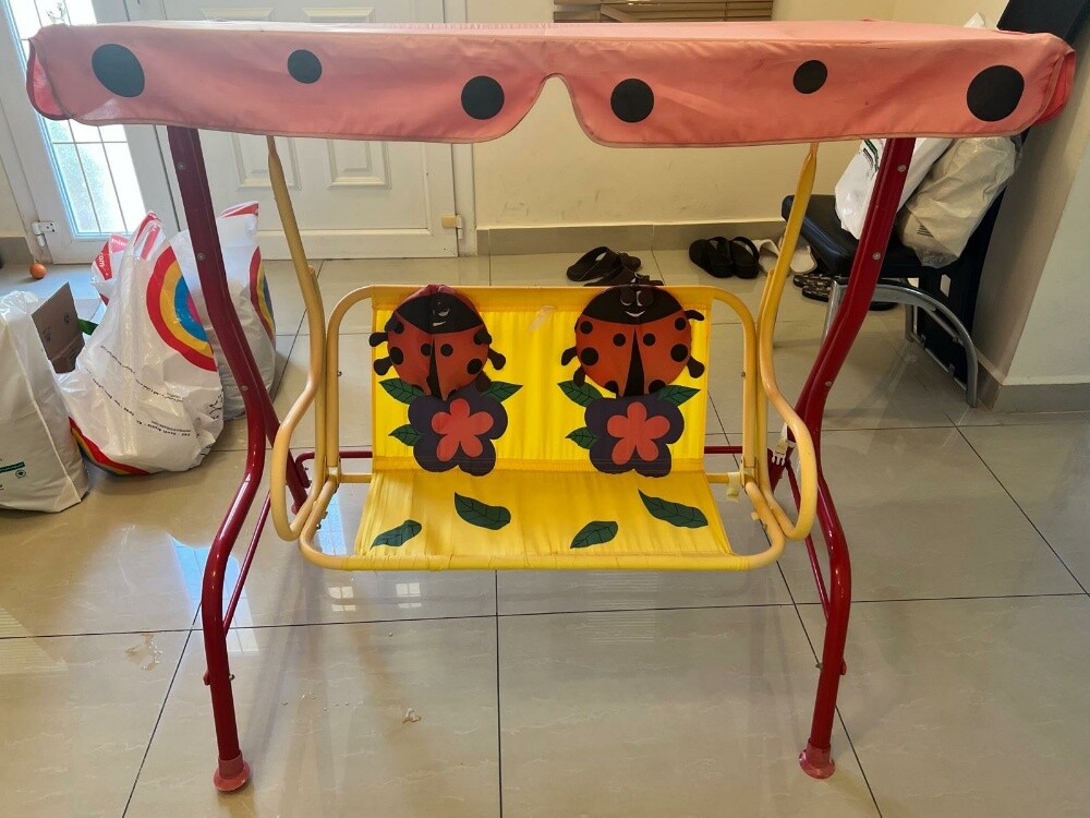 Kids Swinging chair - 1