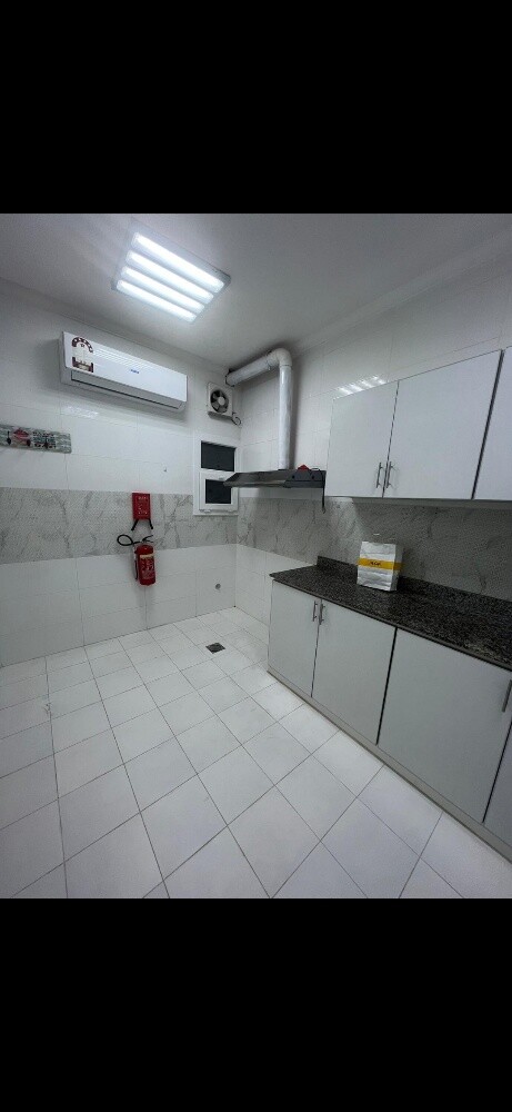 للبيع عمارة تجاري سكني صغيرة - 2