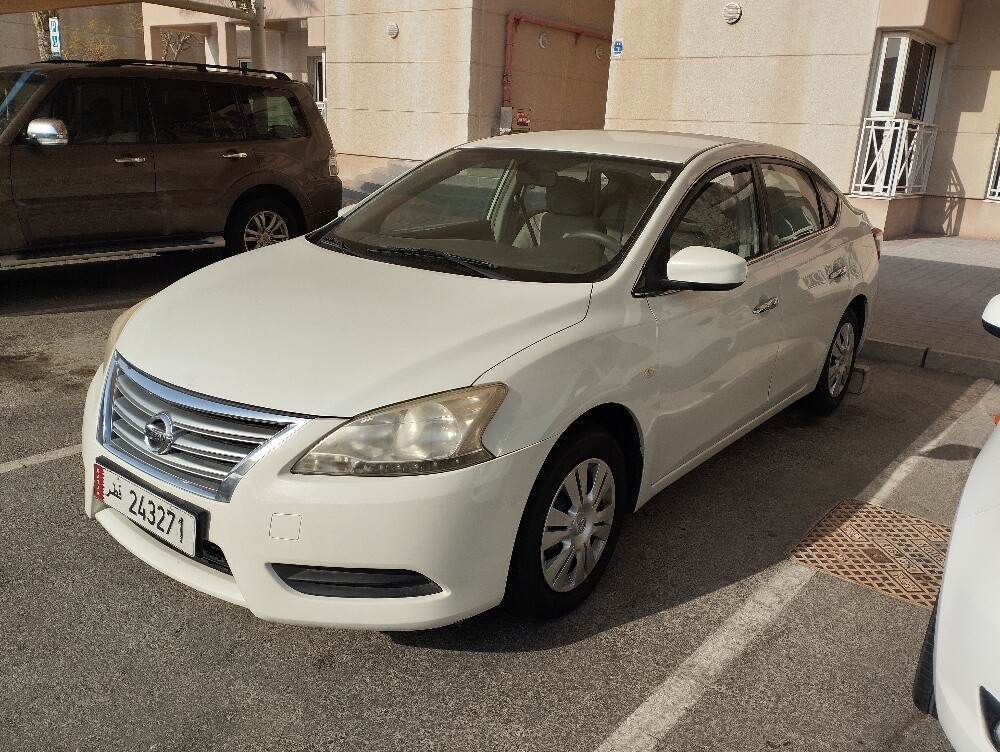 Nissan Sentra - 1