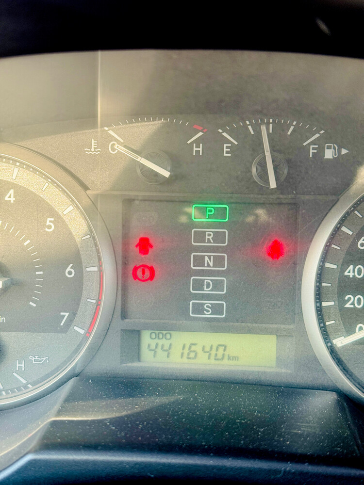 Toyota Land Cruiser  - 7