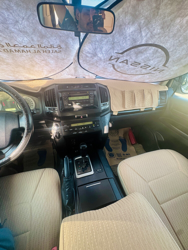 Toyota Land Cruiser  - 4