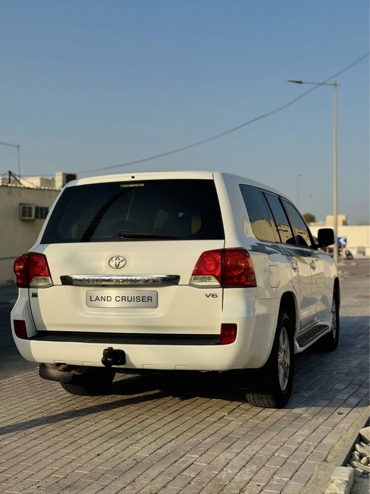 Toyota Land Cruiser  - 5