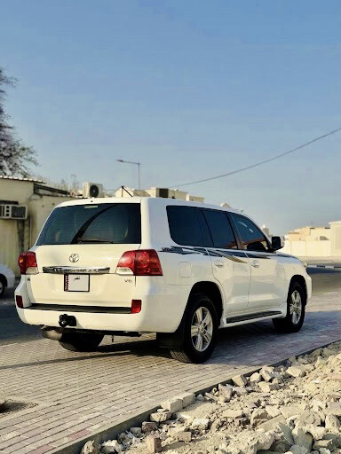Toyota Land Cruiser  - 2