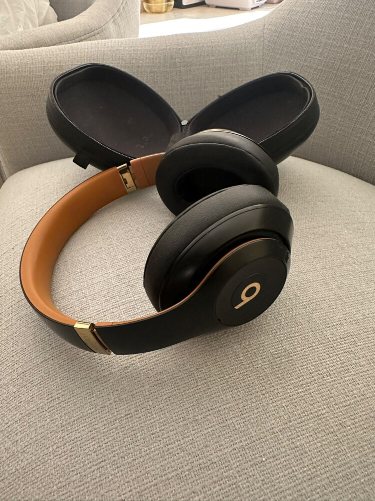 beats studio wireles - 1