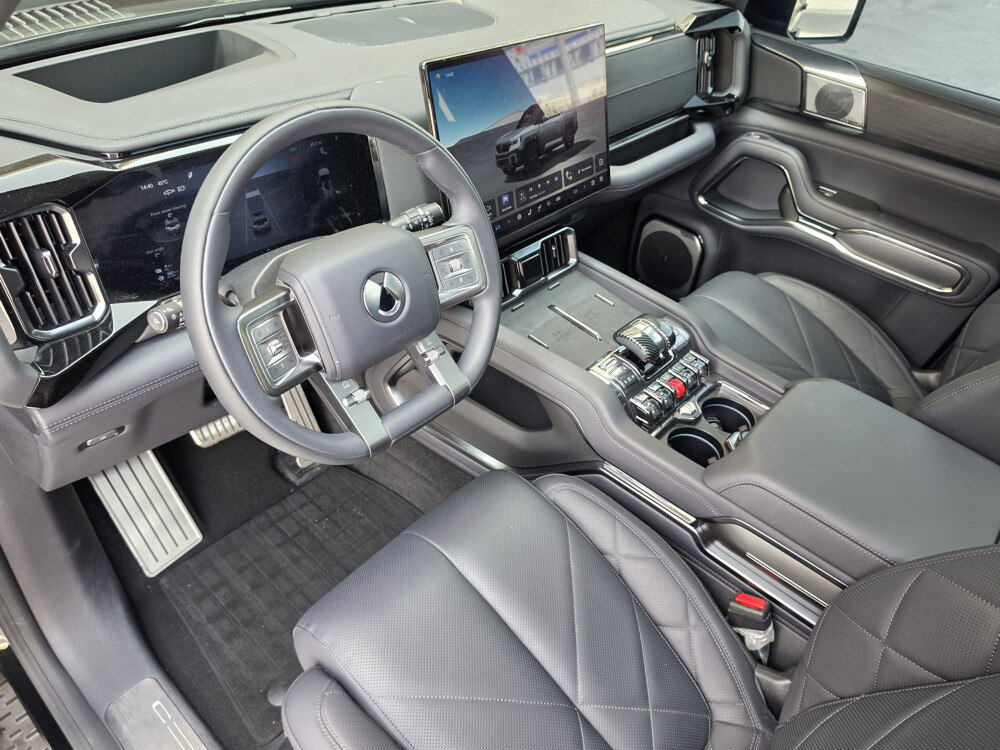 BYD Denza B8 Flagship: 2026 - 6
