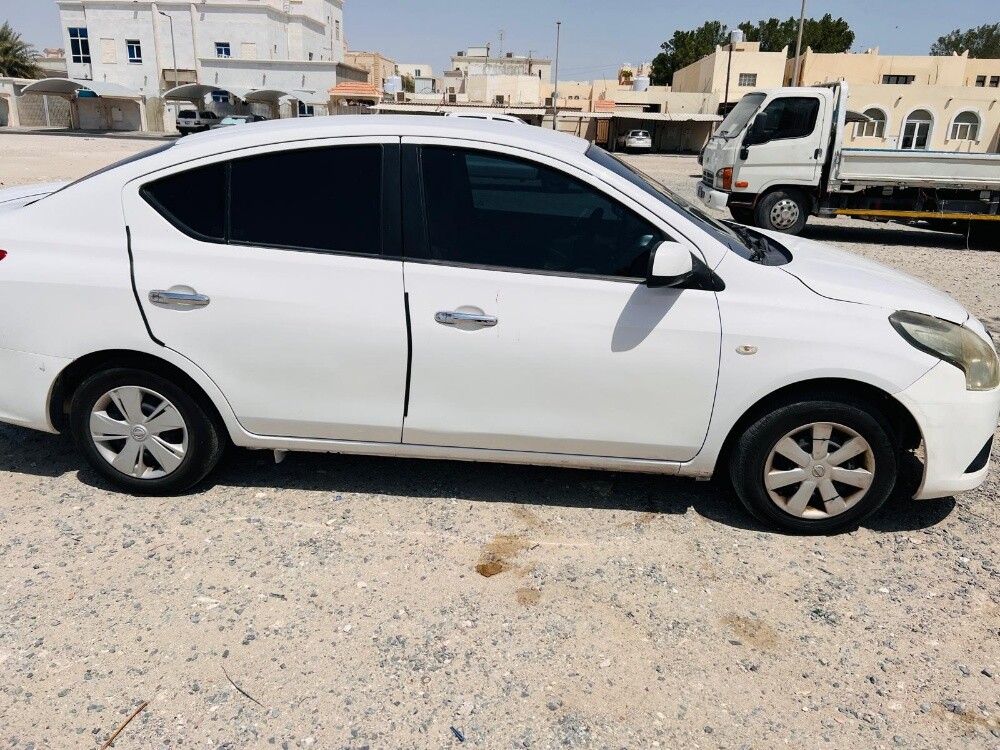 Nissan Sunny - 3