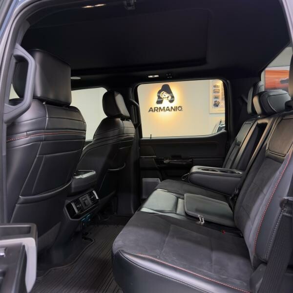 Ford F 150 Raptor 2023 - 5
