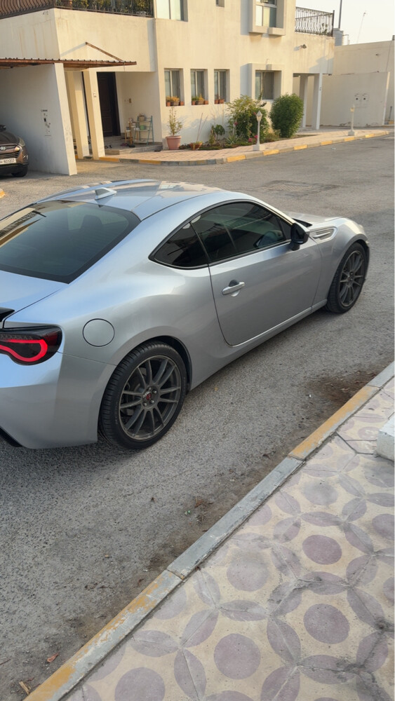 سوبارو بي ار زد  - 4