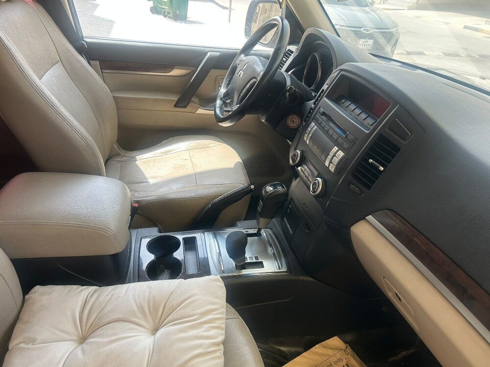 MITSUBISHI PAJERO 2014 - 8