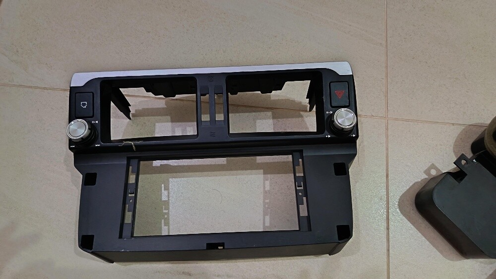 Toyota prado original radio with pa - 2