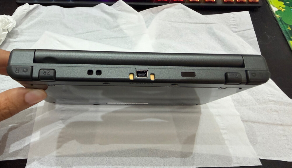 New Nintendo 3DS XL Black Console  - 4