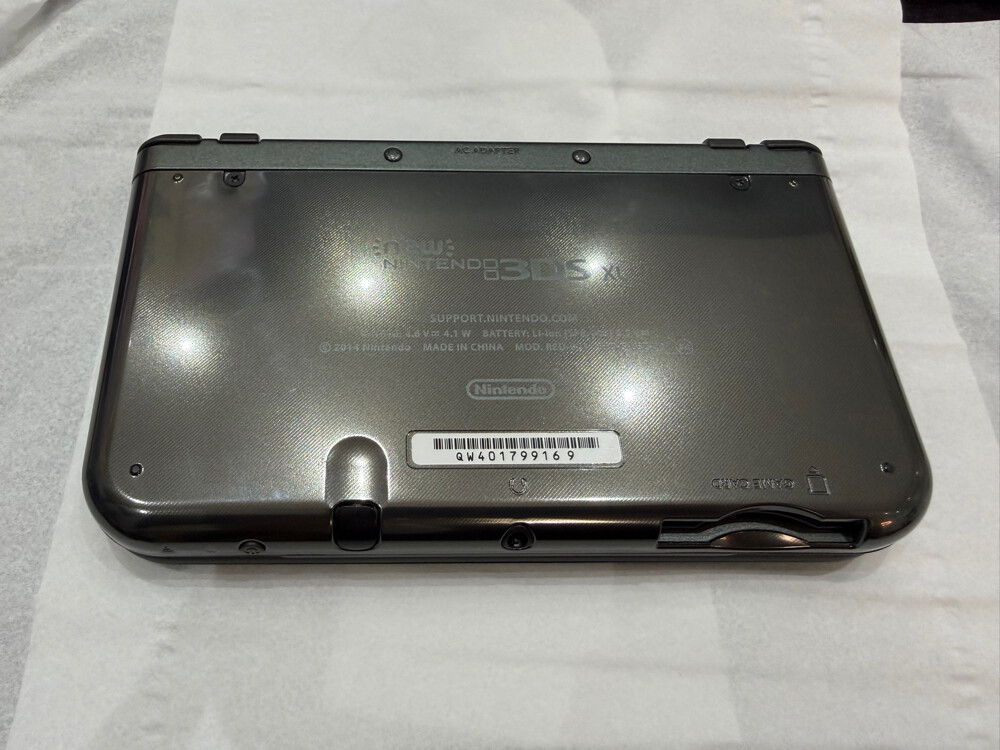 New Nintendo 3DS XL Black Console  - 2