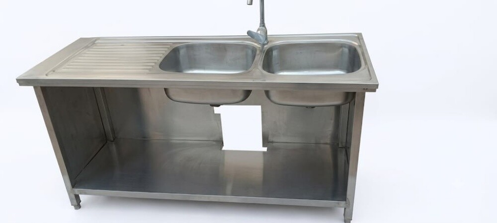 Steel table with 2 sinks - 1