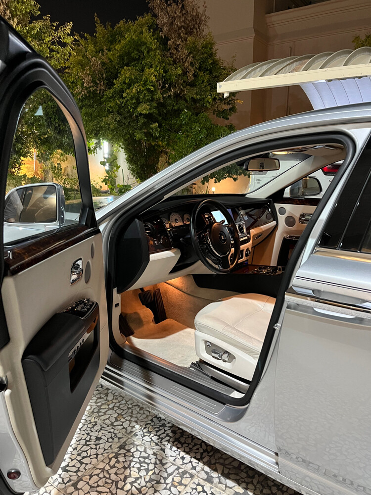 Rolls Royce Ghost  - 12