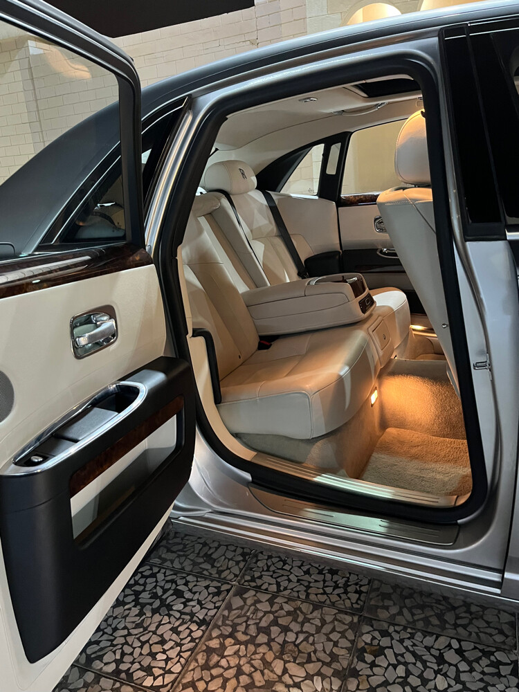 Rolls Royce Ghost  - 14