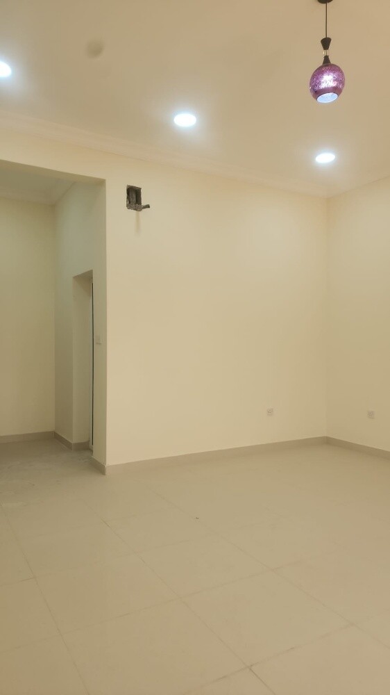 For rent new villa in Al Hilal - 5