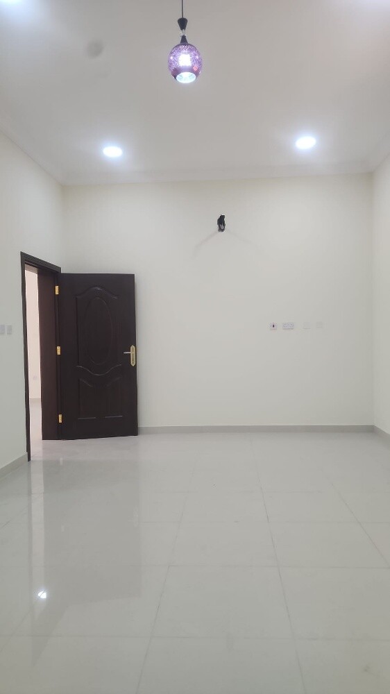 For rent new villa in Al Hilal - 8