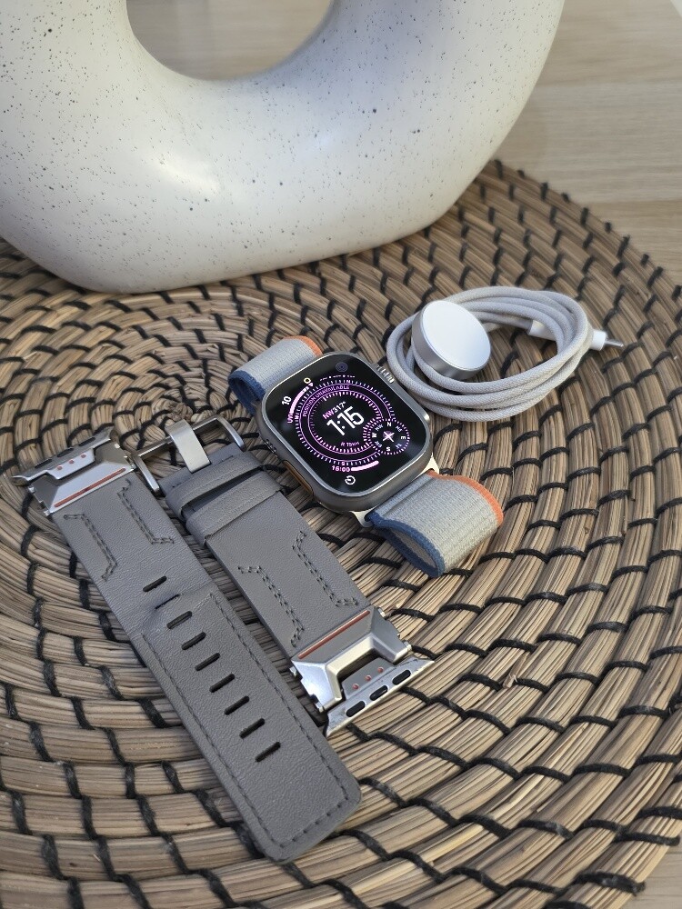 Apple Watch Ultra 2 49mm - 1