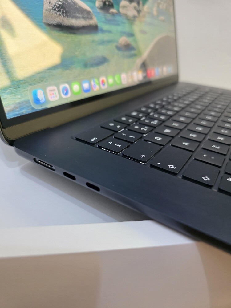 15" Macbook Air M2 8/256Gb Midnight - 5