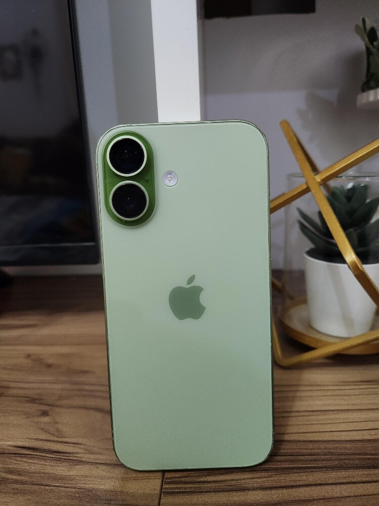 iphone 17 256 under warranty - 2