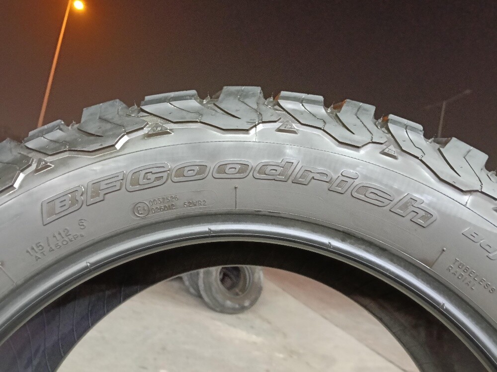 275/55/R20.Bfgoodrich brand - 3