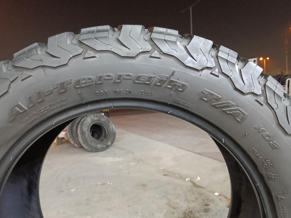 275/55/R20.Bfgoodrich brand - 4
