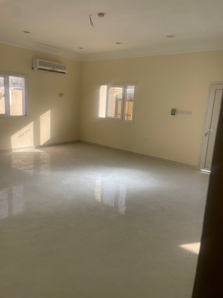 مجمع فلل صغير للبيع في المطار - 2