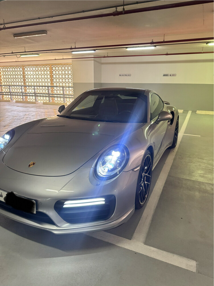 Porsche 911 Turbo S - 5