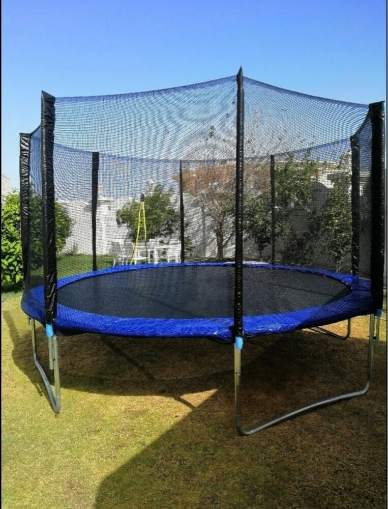 Trampoline 8 feet - 9