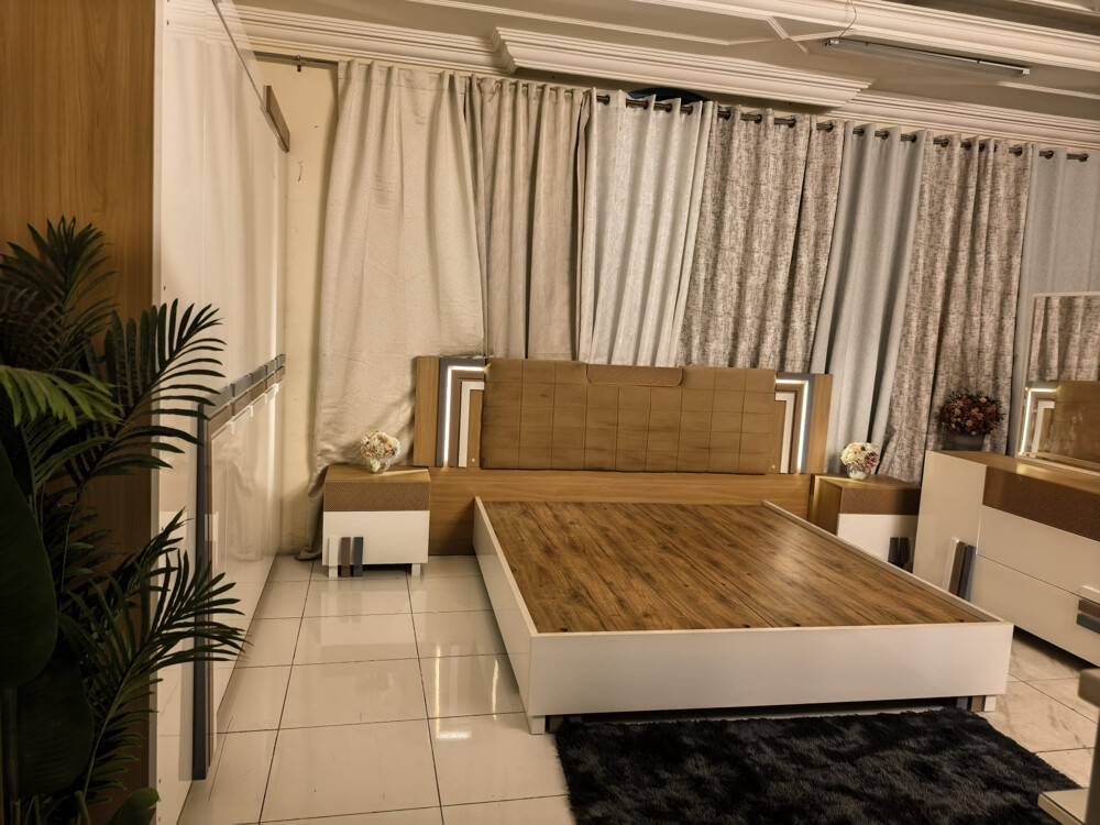 Midas branded full bedroom set  - 11