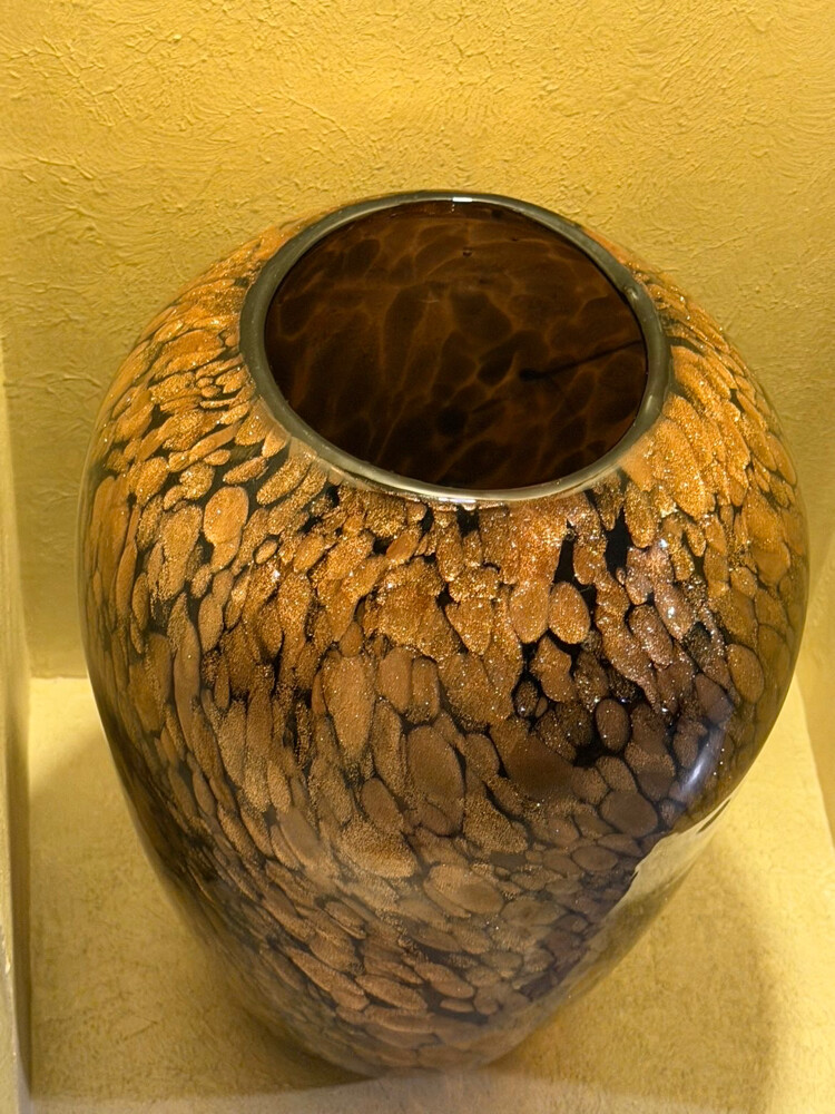 Large elegant decorative vase - 2