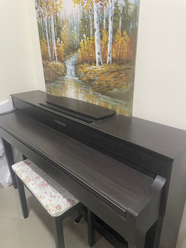 Yamaha electric piano  - 1