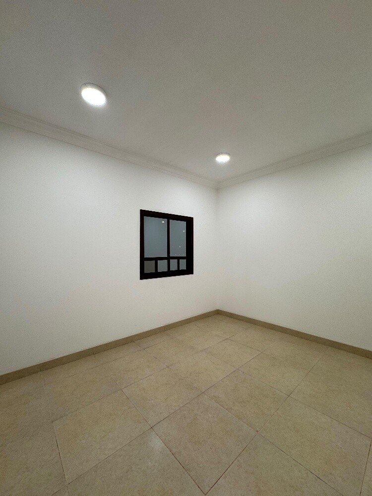 للبيع عماره مدينه خليفه
عبارة - 3