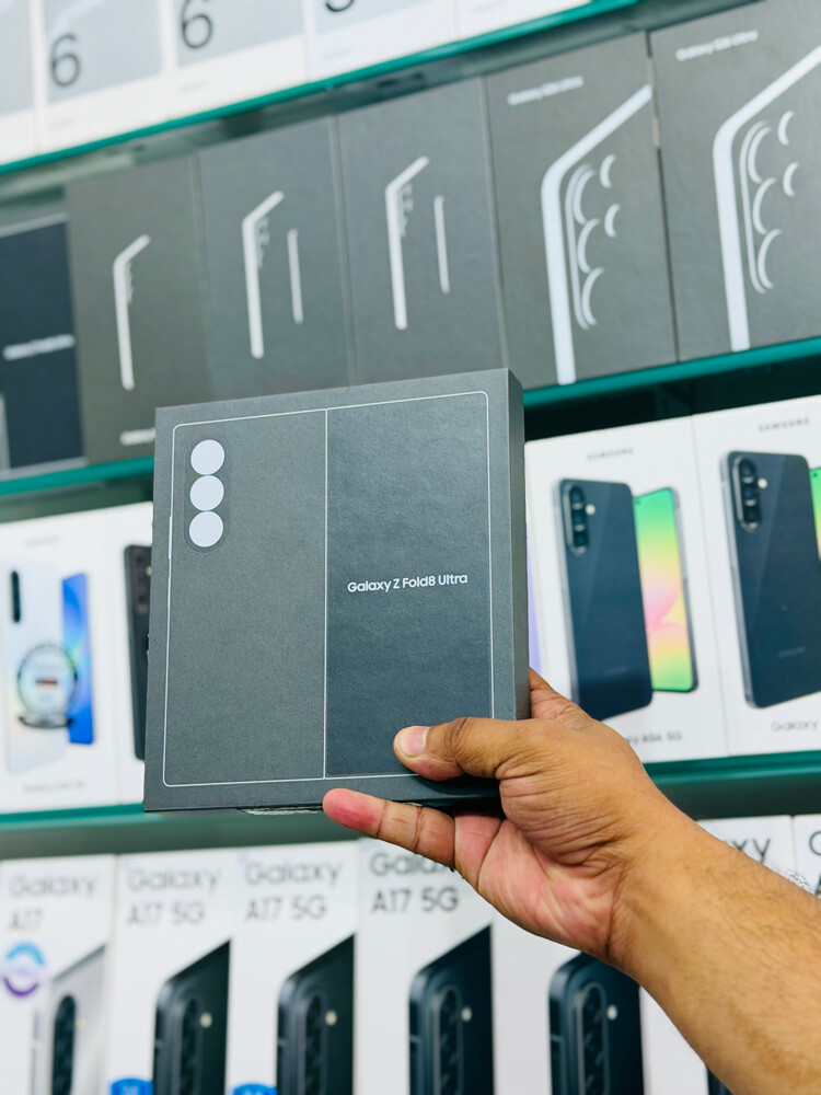 Samsung Galaxy Z Fold 8 Ultra - 2