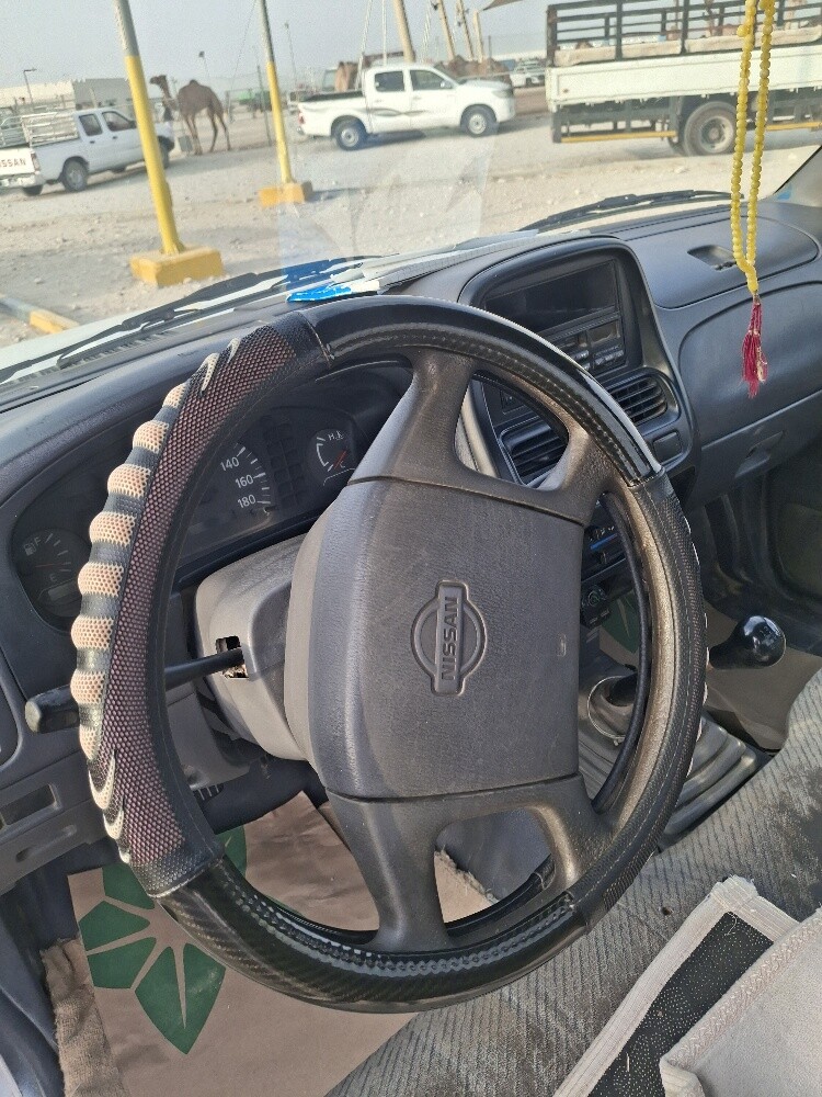 نيسان بيكاب موديل 2000 - 3