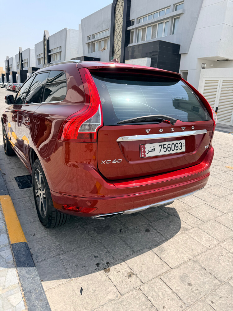 Volvo XC60 2014 T5 Low Km Lady usd - 1