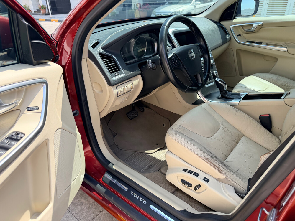 Volvo XC60 2014 T5 Low Km Lady usd - 3