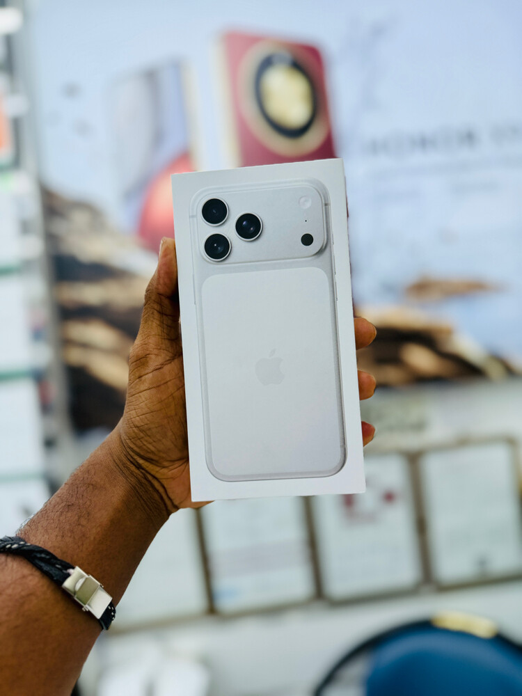 iPhone 17 Pro Max  - 1